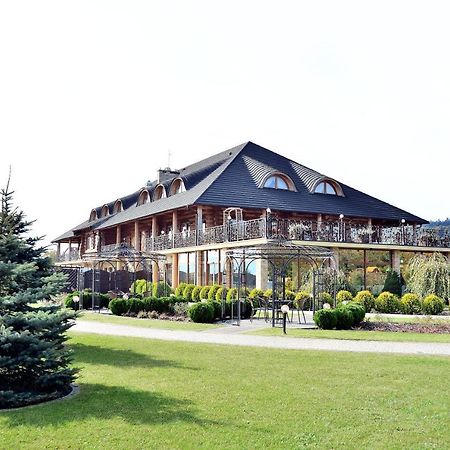 Hotel Swietokrzyski Dwor Nowa Slupia Ngoại thất bức ảnh